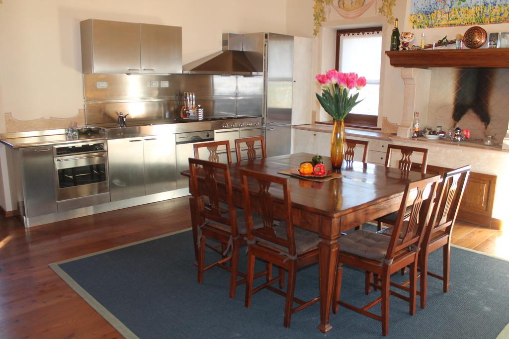 Villa Relais Manerba Monzambano Szoba fotó